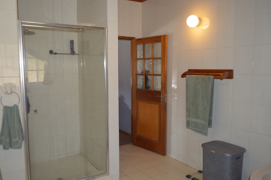 5 Bedroom Property for Sale in Wilkoppies North West